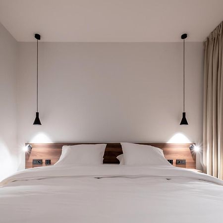 One Two Four - Hotel & Spa ヘント エクステリア 写真