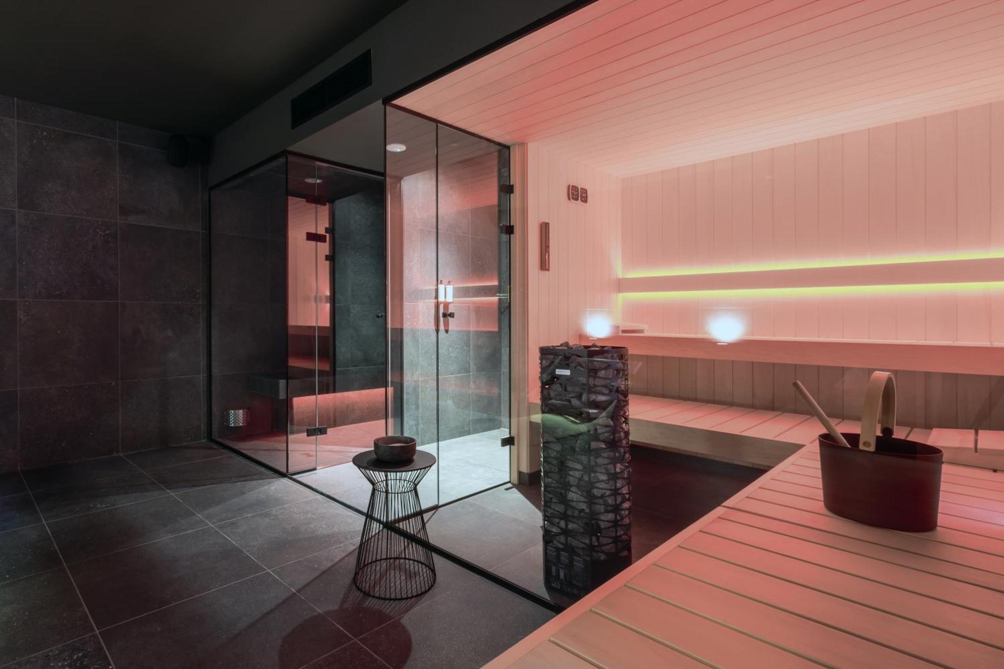 One Two Four - Hotel & Spa ヘント エクステリア 写真