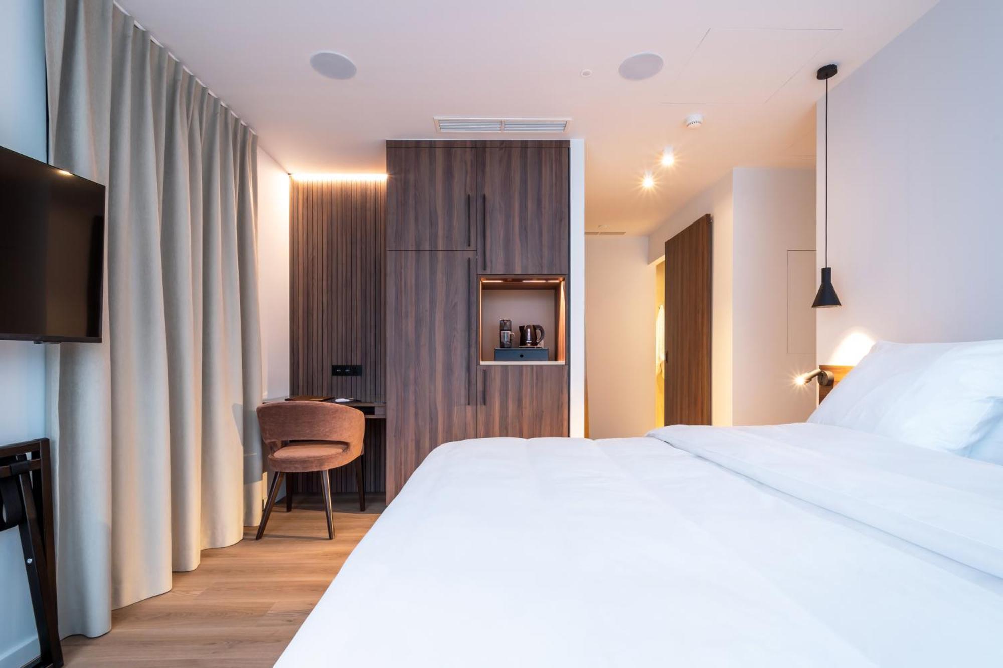 One Two Four - Hotel & Spa ヘント エクステリア 写真