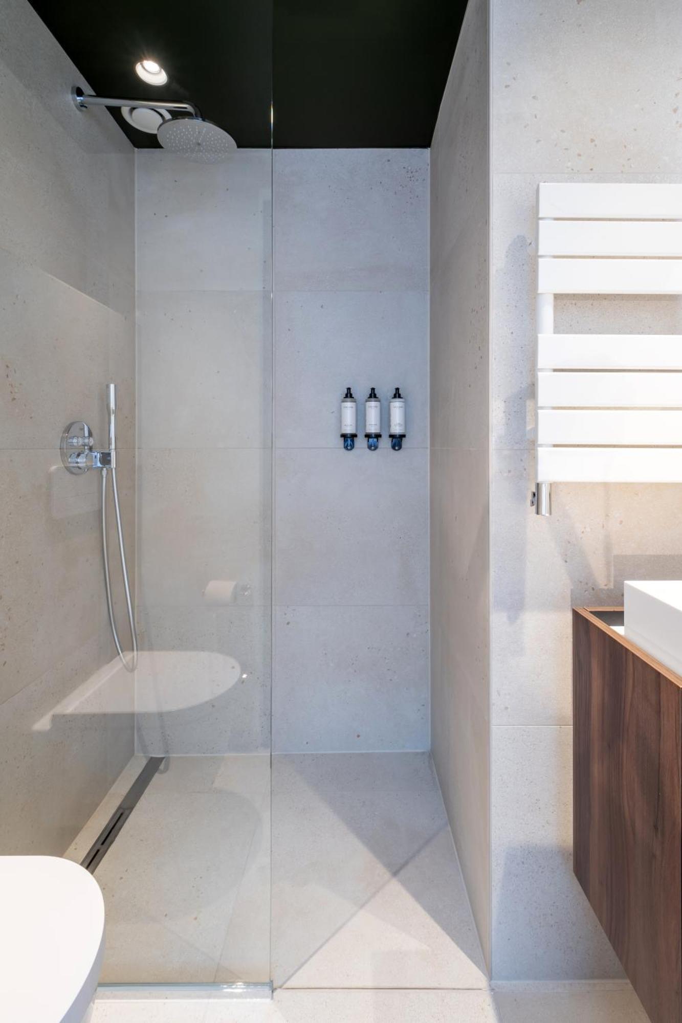 One Two Four - Hotel & Spa ヘント エクステリア 写真